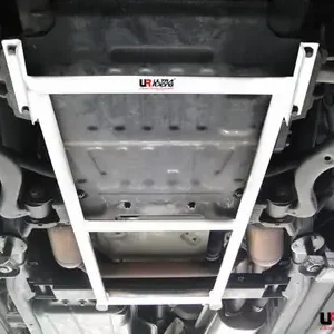 Range Rover Sport 4.4 V8 05 + Ultra-R Front H-brace Gecertificeerd