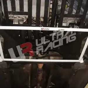 Peugeot 406 UltraRacing 2-punts Front Lower Tiebar Favoriet