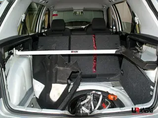 VW Golf 4 97-06 UltraRacing 2-punts Veerpootbrug achter-boven 1270 Op = Op