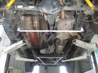 Beperkte Voorraad Ssang Yong Rexton 06-2010 UltraRacing 2-punts achter Lower Tiebar