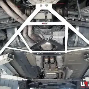 BMW E85 Z4 02 + UltraRacing 6-Point achter Member brace Speciale Aanbieding