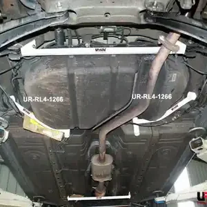 Speciale Aanbieding Chery A5 06 + UltraRacing 2x 2-punts Rear/Side Bars 1266