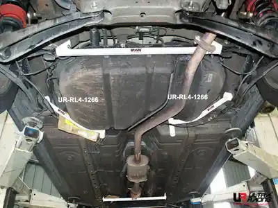 Speciale Aanbieding Chery A5 06 + UltraRacing 2x 2-punts Rear/Side Bars 1266