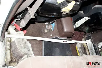 Toyota Mark II 88-92 2.5T UltraRacing 2-punts Room Bar Lage Kosten