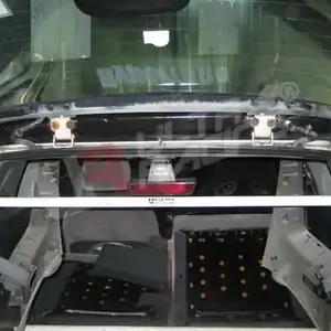 Op = Op Honda Civic 92-95 3D UltraRacing C-Pillar Bar Adjustable