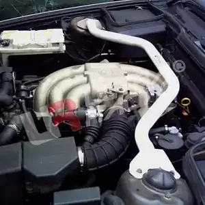 BMW 5-Series E34 88-95 UltraRacing Veerpootbrug voor-boven Meest Verkocht