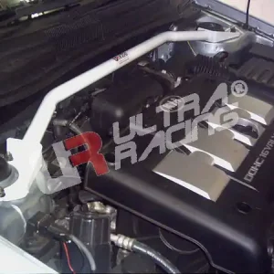 Premium Kia Cerato UltraRacing 2-punts Veerpootbrug voor-boven