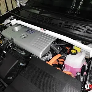 Bestseller Lexus CT200H 11 + 1.8 UltraRacing Veerpootbrug voor-boven