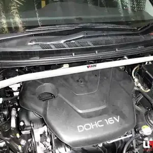 Bestseller Hyundai ELantra MD 10 + 1.6 UltraRacing Veerpootbrug voor-boven