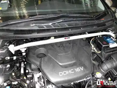 Bestseller Hyundai ELantra MD 10 + 1.6 UltraRacing Veerpootbrug voor-boven