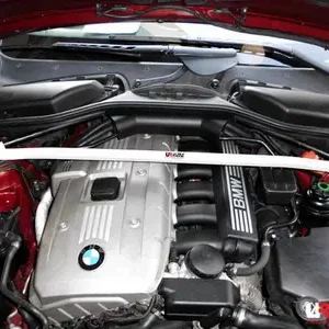 BMW 6-Series E63 03-2010 UltraRacing Veerpootbrug voor-boven Goedkoop