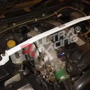Nissan S14/S15 94-02 UltraRacing Veerpootbrug voor-boven Gratis Retour