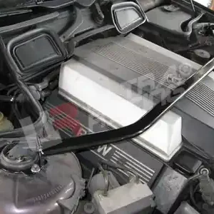 Trendy BMW 7-Series E38 730/740 UltraRacing Veerpootbrug voor-boven